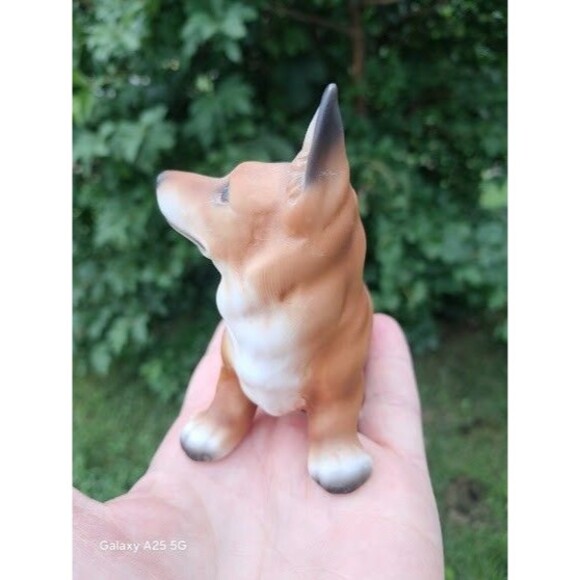 Vintage Corgi Ceramic Dog Signed JK and Numbered Corgi Lover Glazed Figurine - Picture 5 of 9